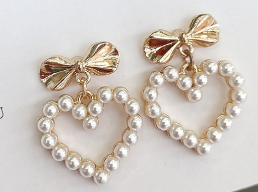 Chic Pearl Heart Bow Earrings