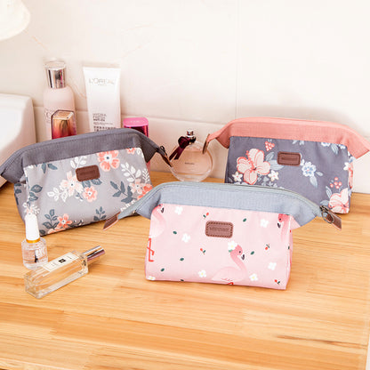 WEEKEIGHT Flamingo Makeup Bag - Compact Travel Pouch