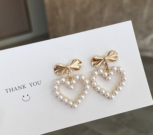 Chic Pearl Heart Bow Earrings