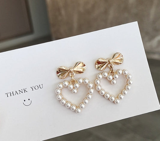 Chic Pearl Heart Bow Earrings