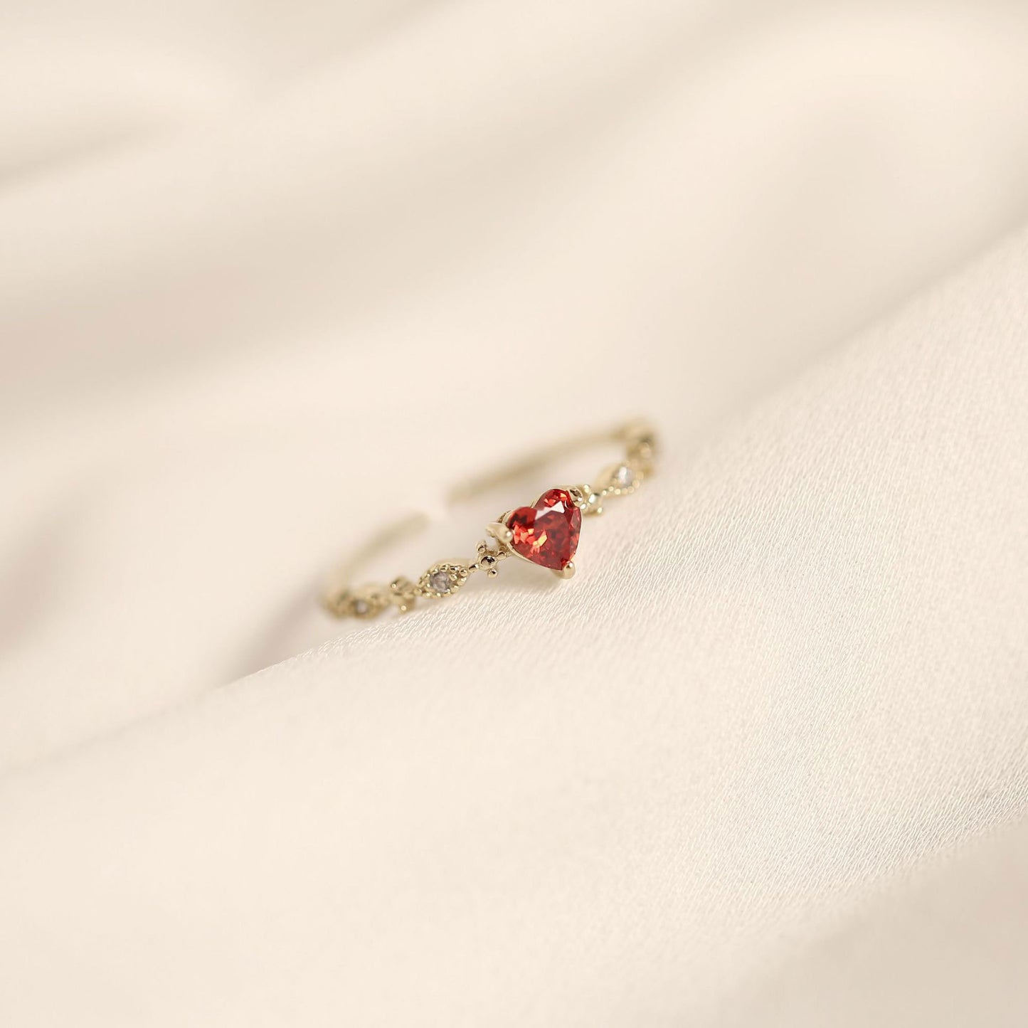 Ladies' Elegant Ruby Heart Ring
